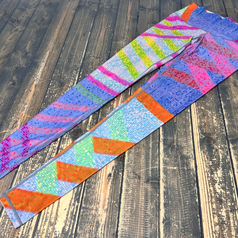 Niyama Sol M Vibrant Endless Multicolor Leggings